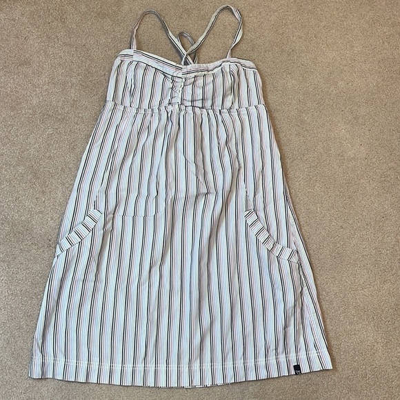 VOLCOM Cream Striped Mini Dress. Size Medium - Picture 4 of 9